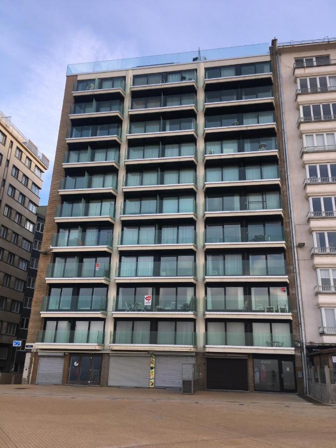 Prachtige Studio Met Frontaal Zeezicht En Terras 4 Pers. Oostende Exterior foto
