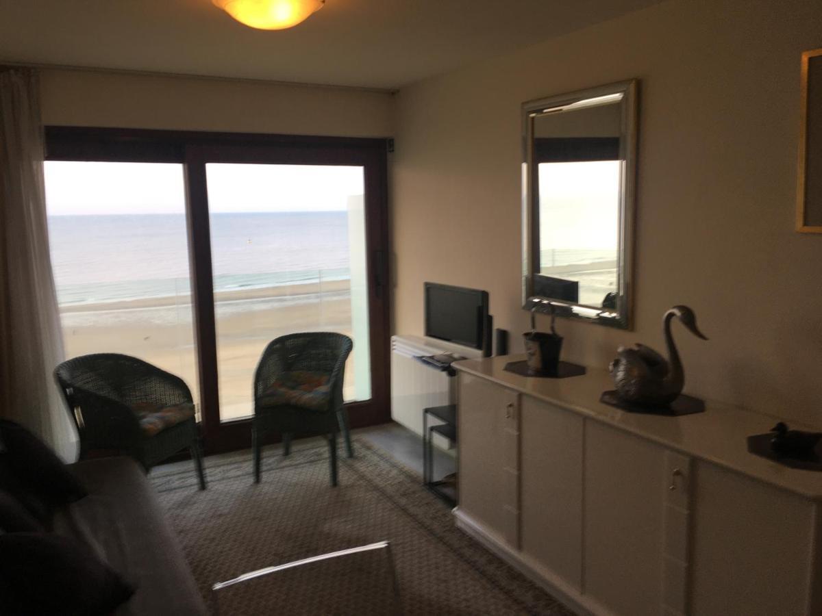 Prachtige Studio Met Frontaal Zeezicht En Terras 4 Pers. Oostende Exterior foto
