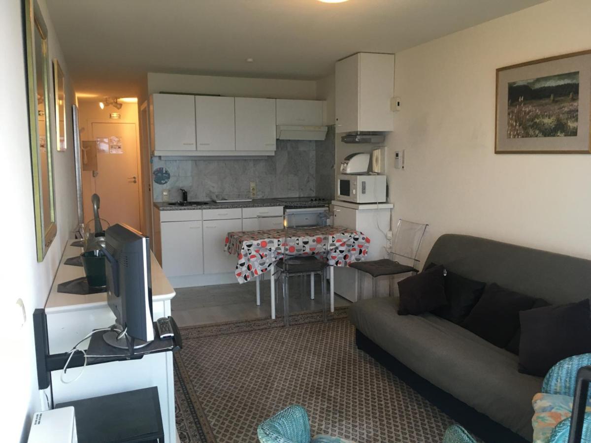 Prachtige Studio Met Frontaal Zeezicht En Terras 4 Pers. Oostende Exterior foto